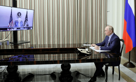 In 50 minutes… Biden and Putin exchange decisive phrases and demands about the military escalation in Ukraine